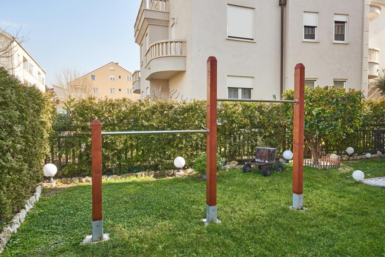 Apartments Lovric With Sea View Kaštela Exterior foto